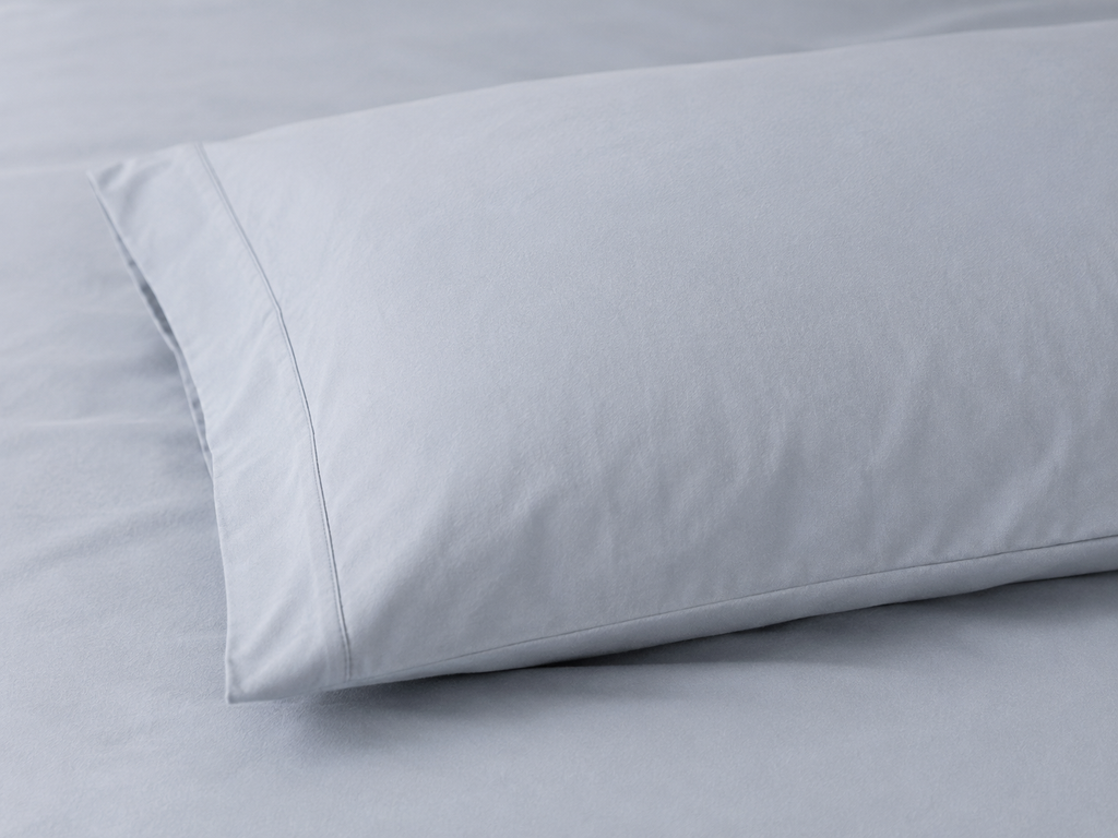 Silky-smooth 295 thread count sateen in timeless neutral tones 