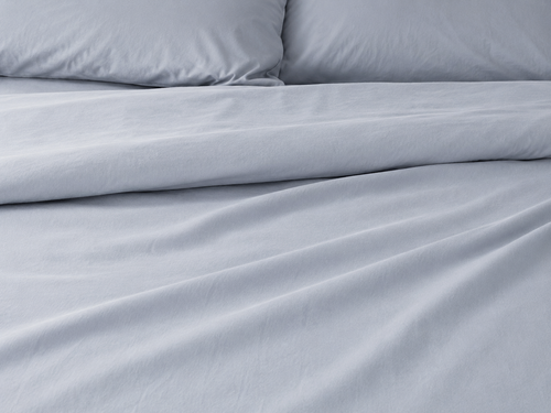 Silky-smooth 295 thread count sateen in timeless neutral tones 